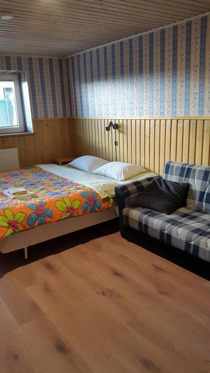 Terve Hostel Parnawa Zewnętrze zdjęcie